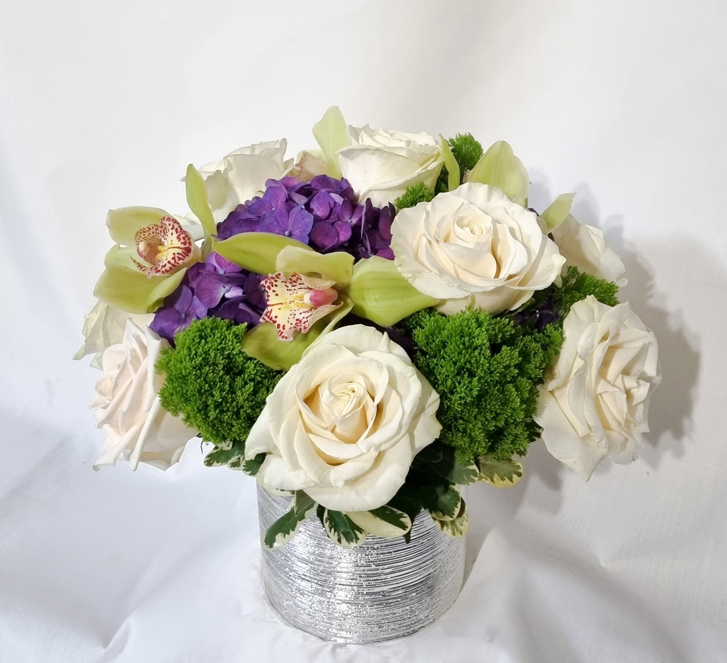 ✨ Royal Elegance Arrangement